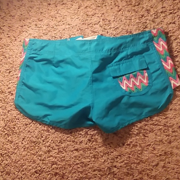 Cute tribal swimshorts - Picture 2 of 2